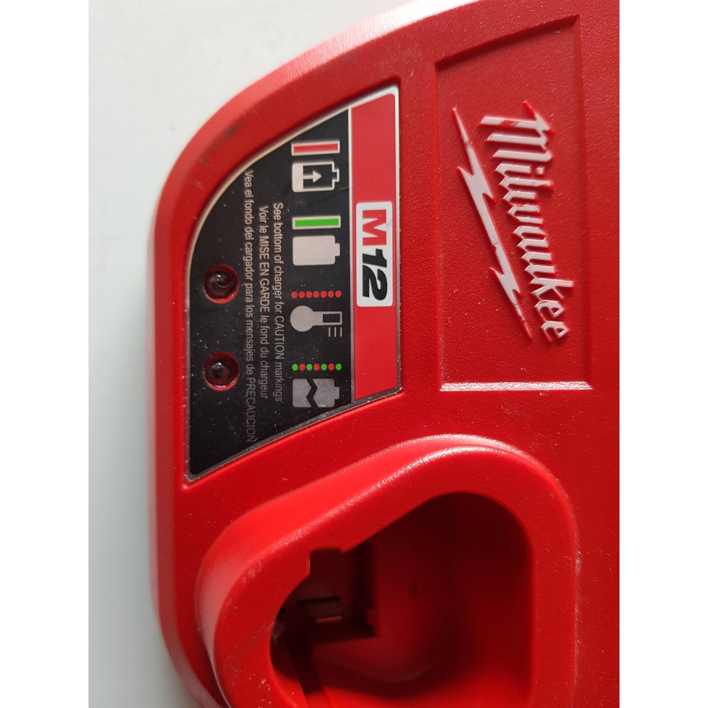 Sạc Zin Milwaukee M12 - Điện Máy Tiến Đạt
