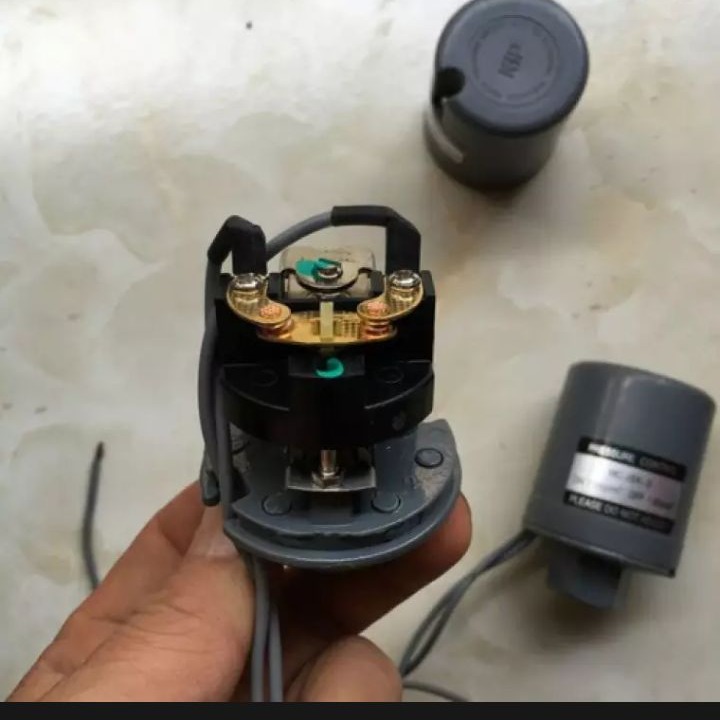 Role tang ap may bom