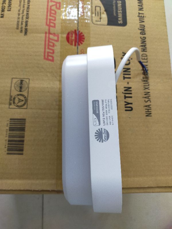 Đèn ốp  tường chống ẩm 10w rạng đông