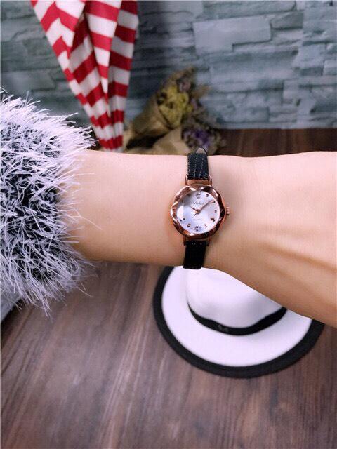 Đồng hồ nữ Yuhao mặt vát 3d nhỏ xinh