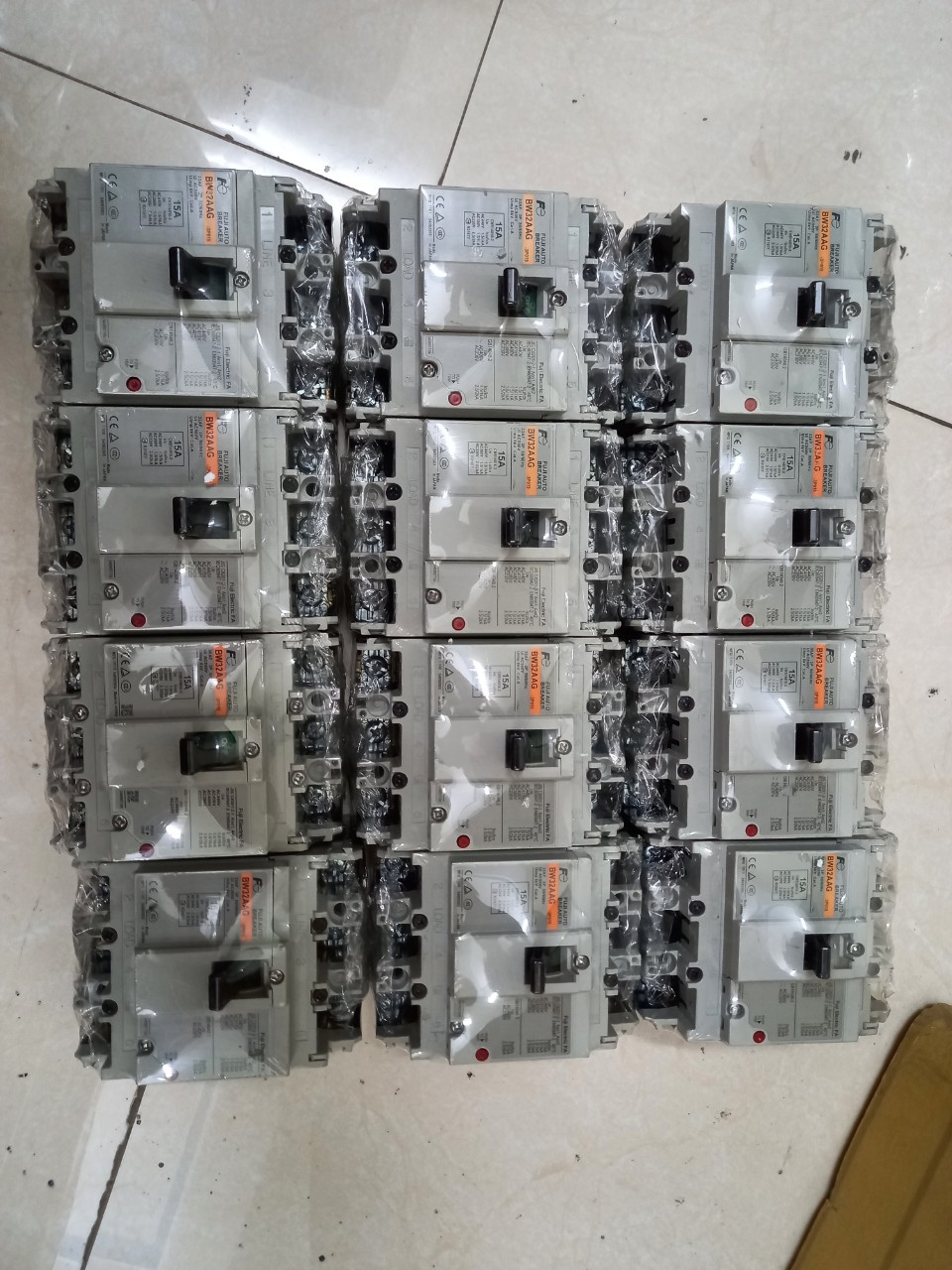 APTOMAT MCB 3 PHA NHẬT 15A