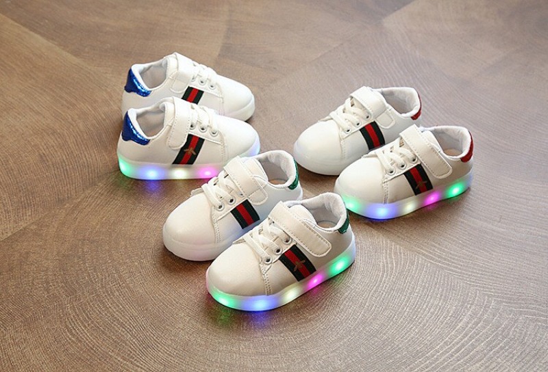 Giày thể thao Thời Trang cho bé trai và bé gái có đèn LED