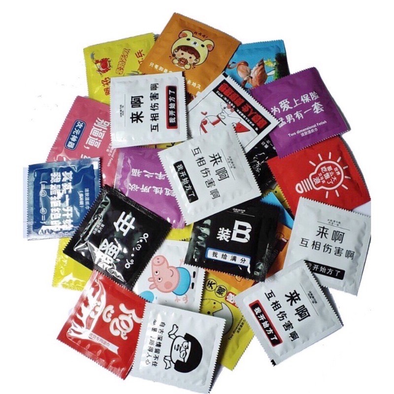 KHĂN GIẤY ƯỚT MINI GIẢ BCS ,Khăn giấy ướt gói vuông- để tặng quà, troll bạn bè
