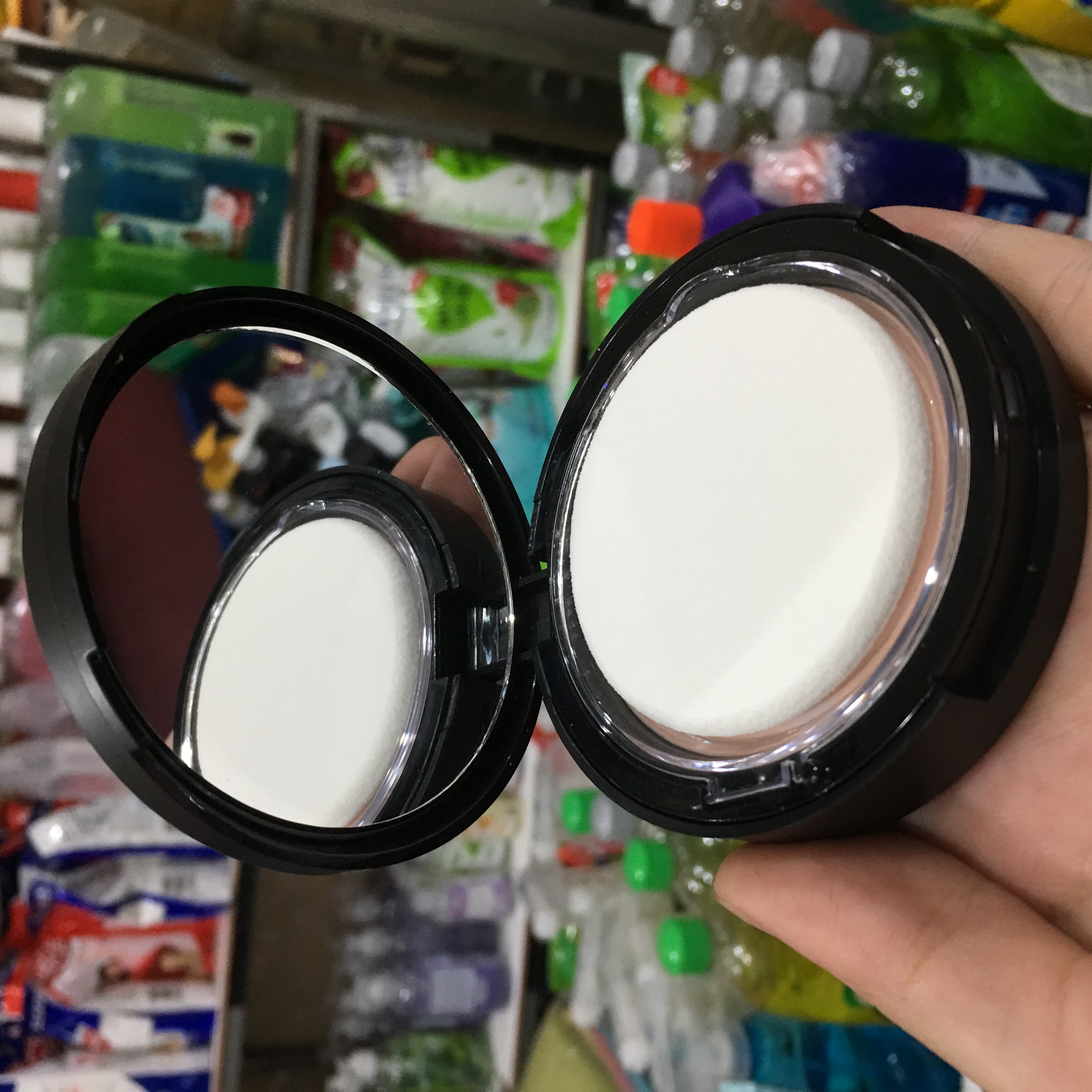 Phấn Trang Điểm Thorakao Trắng Da 13g (các màu 1, 2, 3)