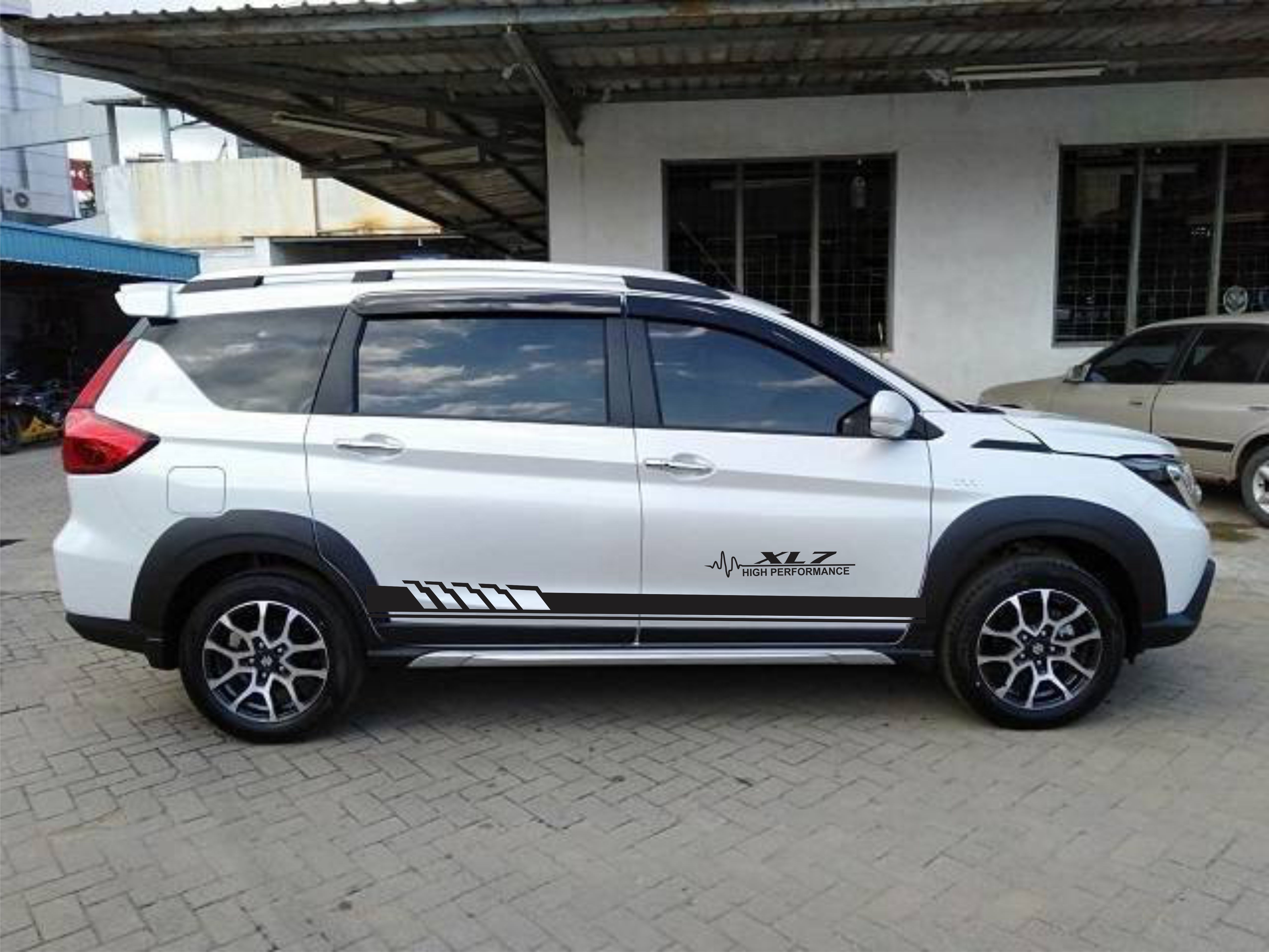 tem dán sườn xe suzuki xl7