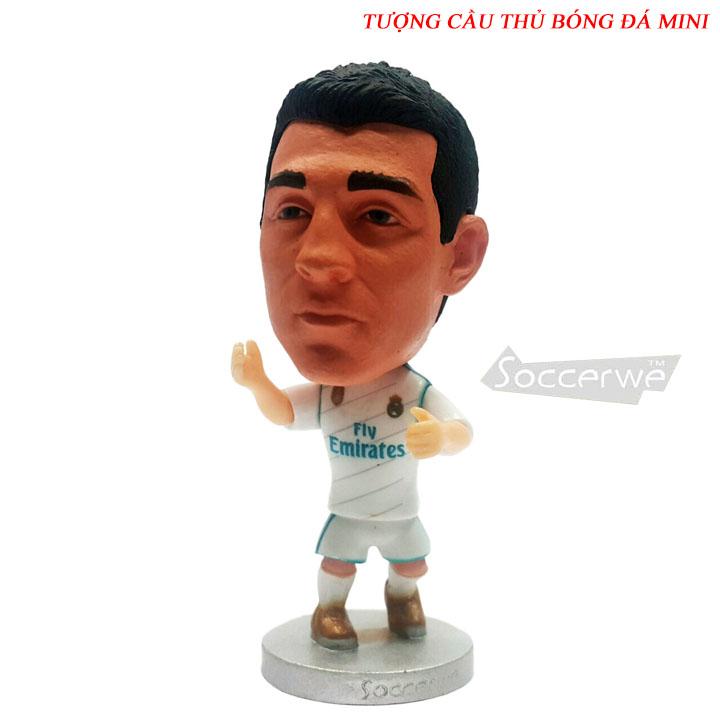 Tượng cầu thủ bóng đá Mateo Kovacic