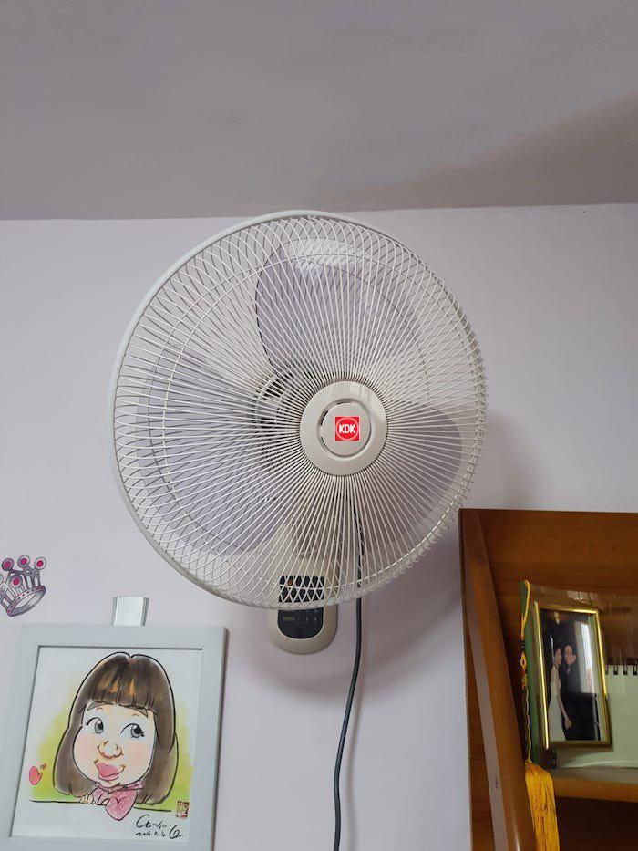Quạt Treo Tường Malaysia KDK M40M Gray