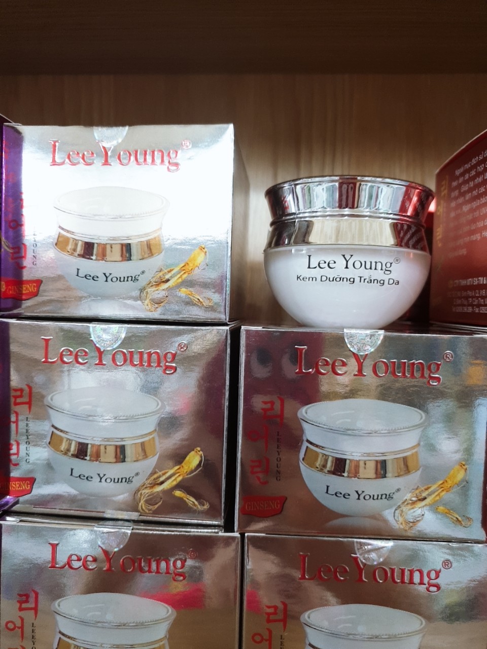 [HCM]kem lee young dưỡng trắng da 15gr