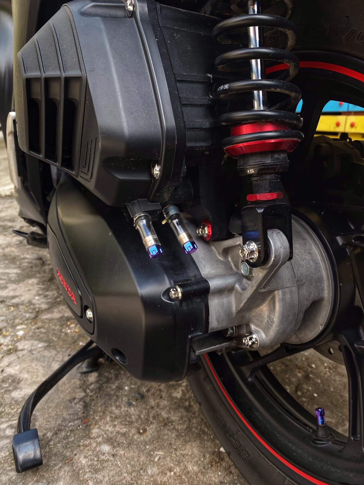 ỐNG XÃ CẶN LỌC GIÓ GR5 TITANIUM