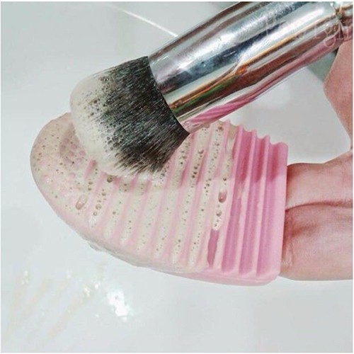 NƯỚC RỬA CỌ DAISO MAKE UP BRUSH CLEANER  - 0804