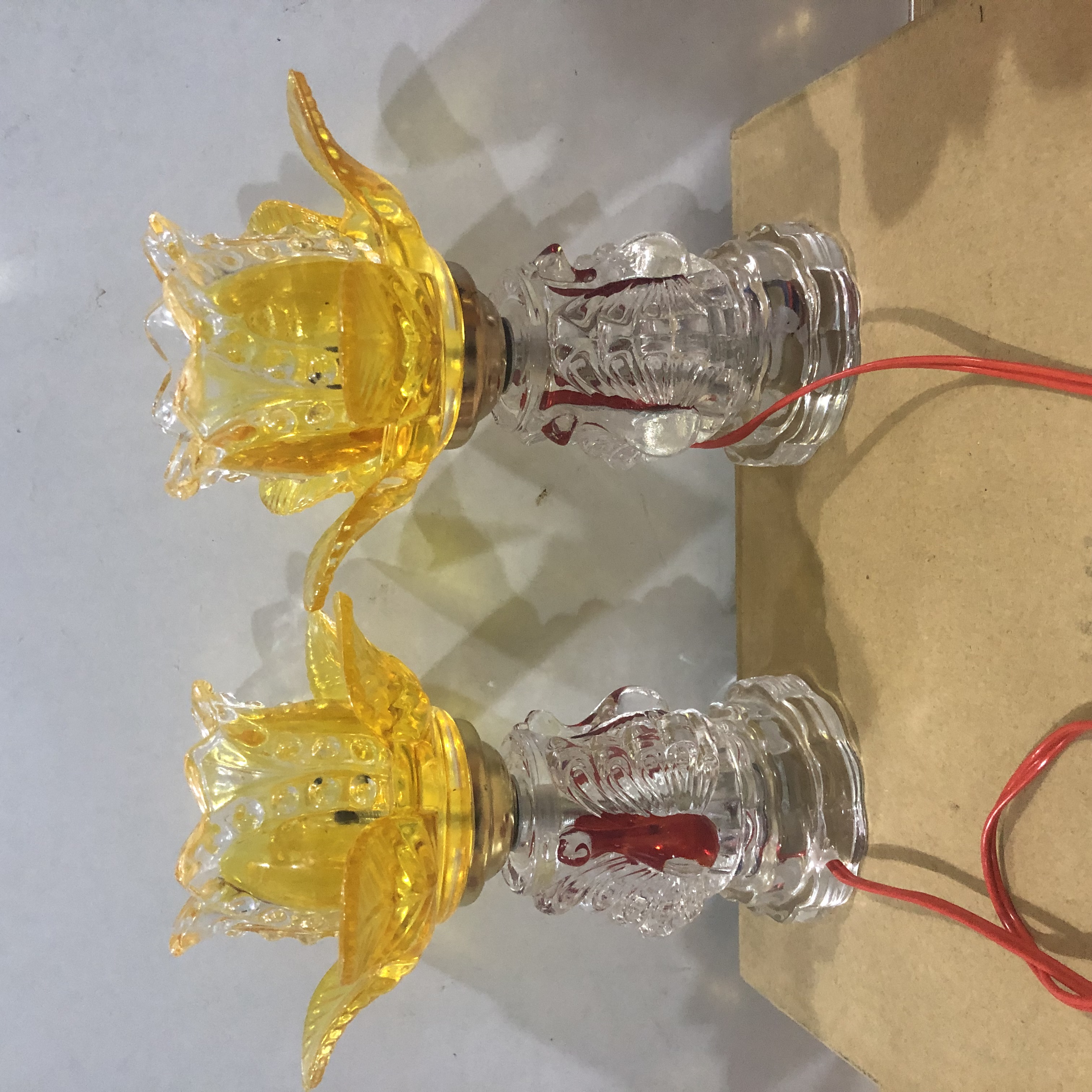 Đèn thờ Pha lê cánh phượng cao 22cm (1 cặp)