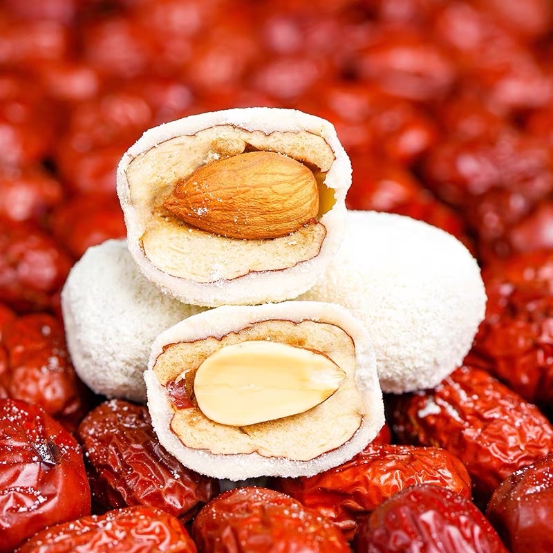 KẸO HẠNH NHÂN TÁO ĐỎ BỌC SỮA