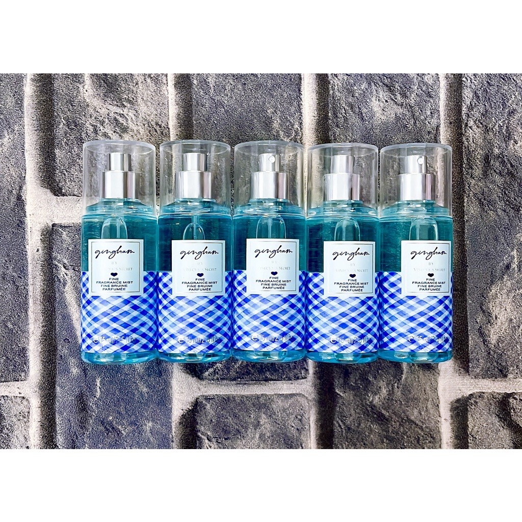 Xịt thơm Body Bath And Body Works Gingham Body Mist (236ml/Xanh Trong)