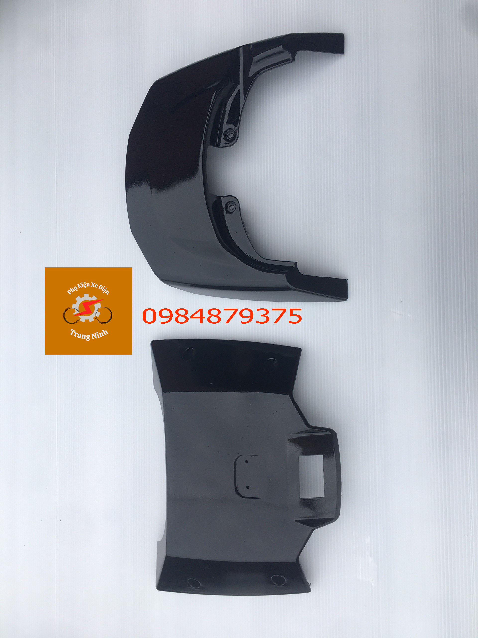 ỐP ĐÈN HẬU XE ĐIỆN M133( ỐP HẬU PLUS) KHÔNG DÁN TEM