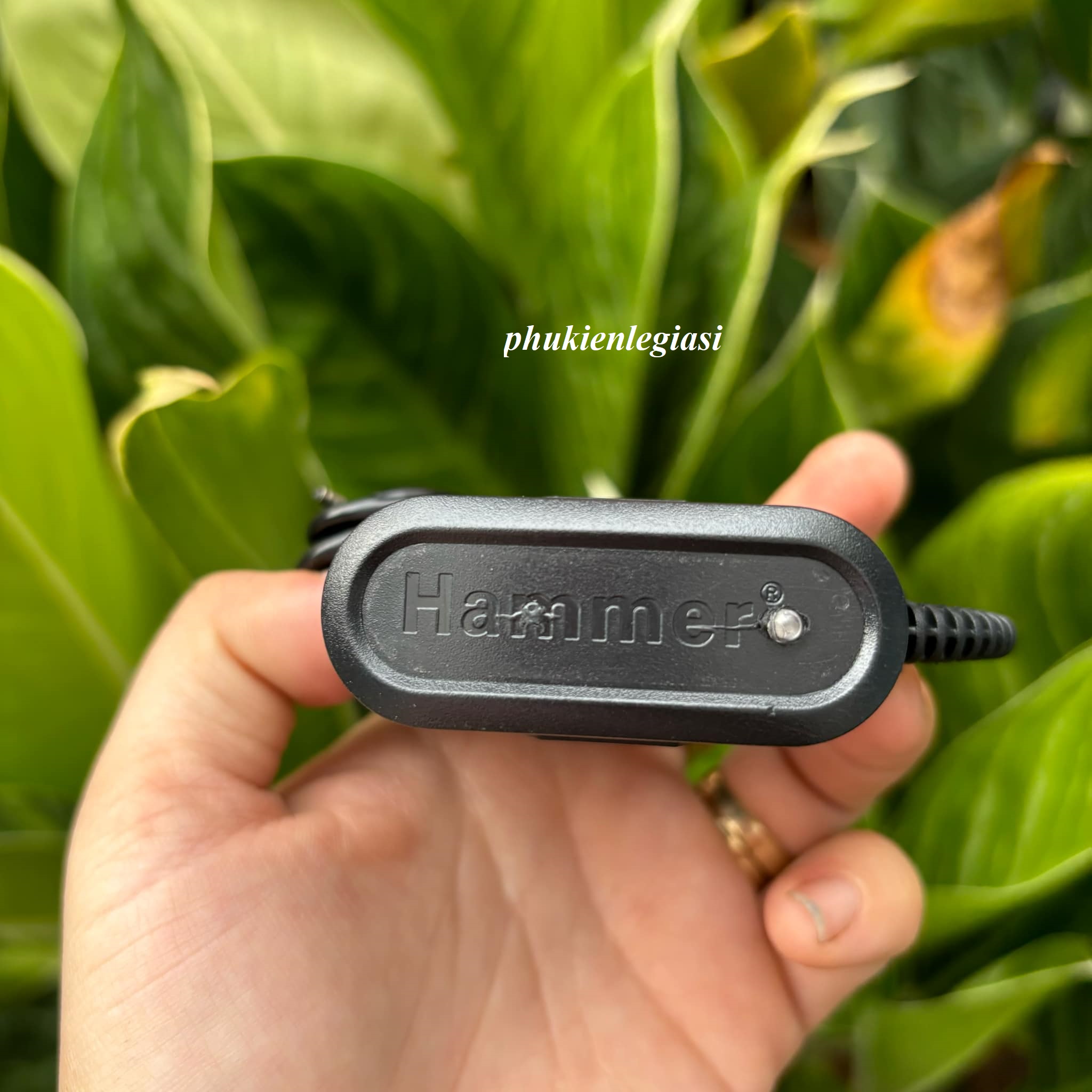 Sạc Nokia Chân Kim (Chui nhỏ)