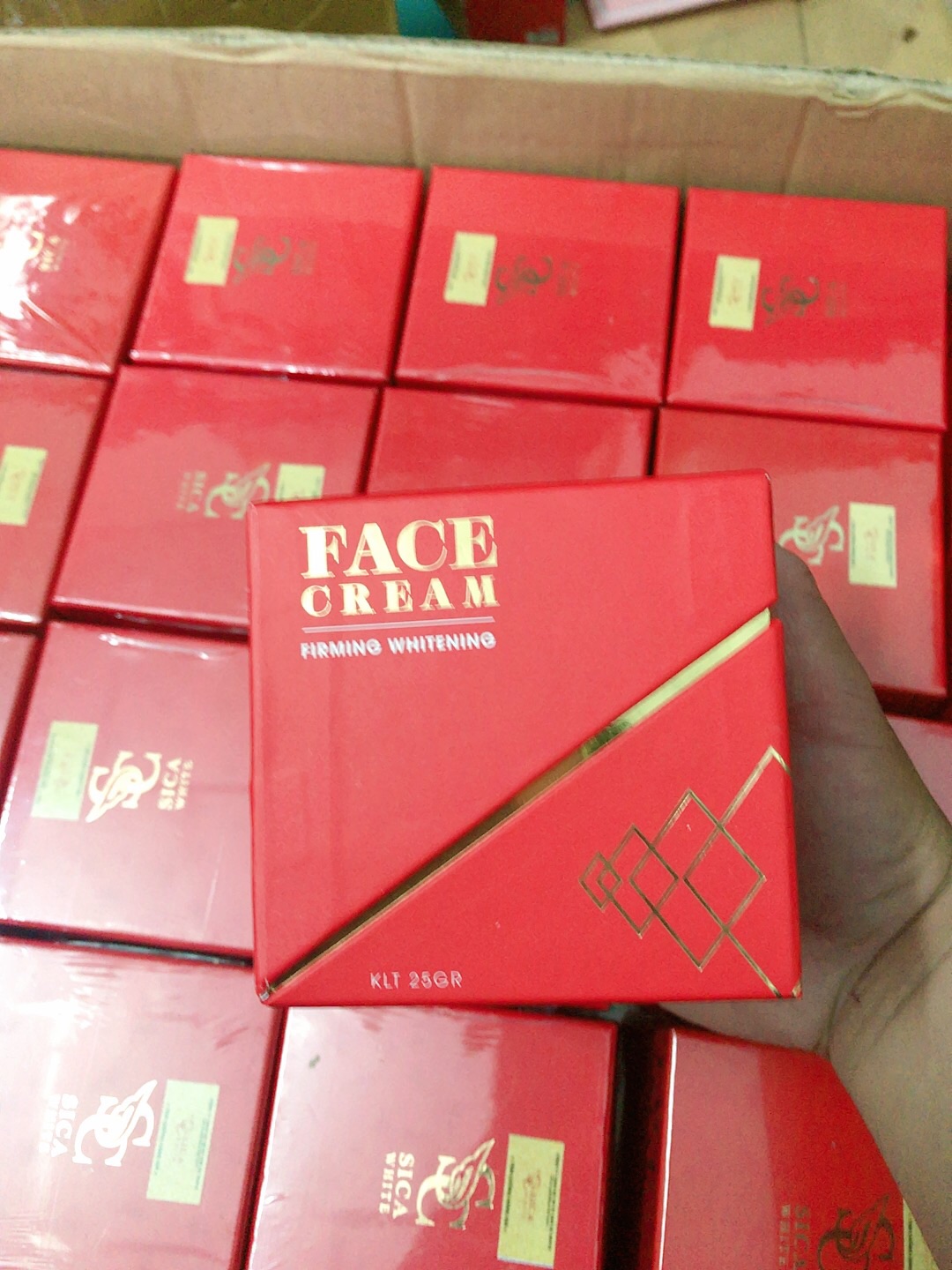 Kem dưỡng trắng da sica white ( face lụa)