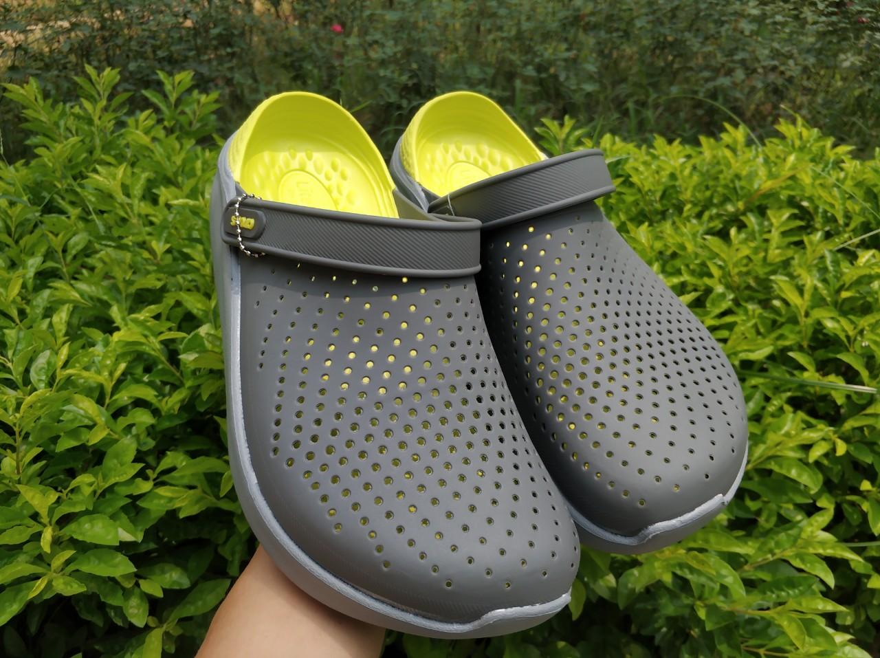 Giày dép sục crocs mềm nhẹ êm ái