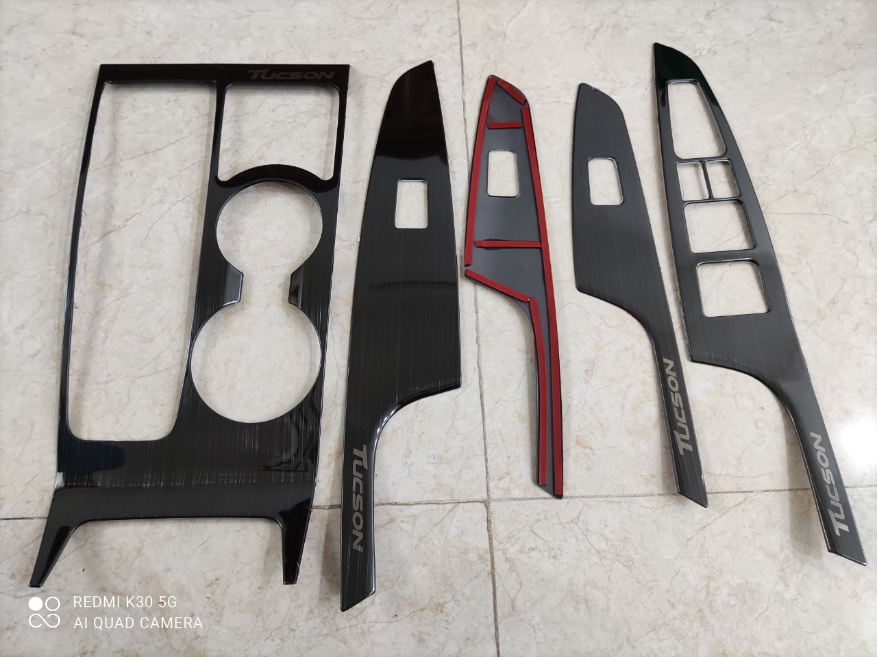 Ốp nội thất xe Tucson 2016 2017 2018 2019 2020 2021 Mẫu Titan 5 Chi tiết Có Sẵn Keo Dính Dễ Dàng Lắp Đặt Tại Nhà, Phụ Kiện Trang Trí Xe Sang Trọng Hơn