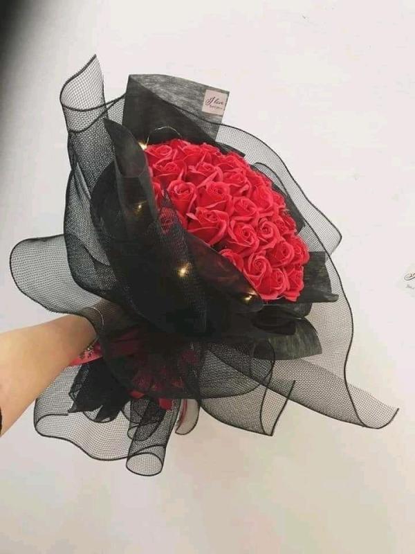 Hoa hồng sáp thơm đen huyền bí bó 20 bông tặng kèm đèn led - quà tặng sinh nhật độc đáo,kỷ niệm 14/2,8/3, 20/10,