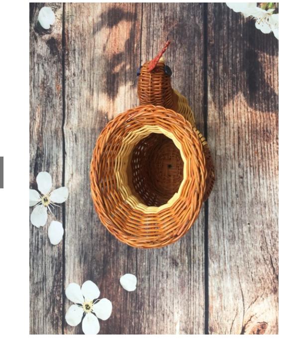 Giỏ mây đựng đồ hình con gà