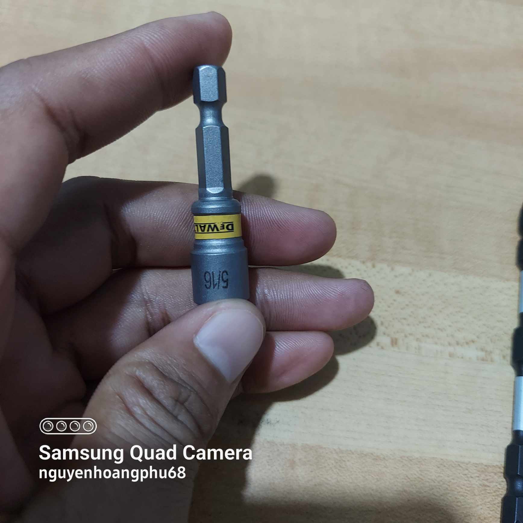 Đầu Bắn Tôn DeWalt 8mm 5/16