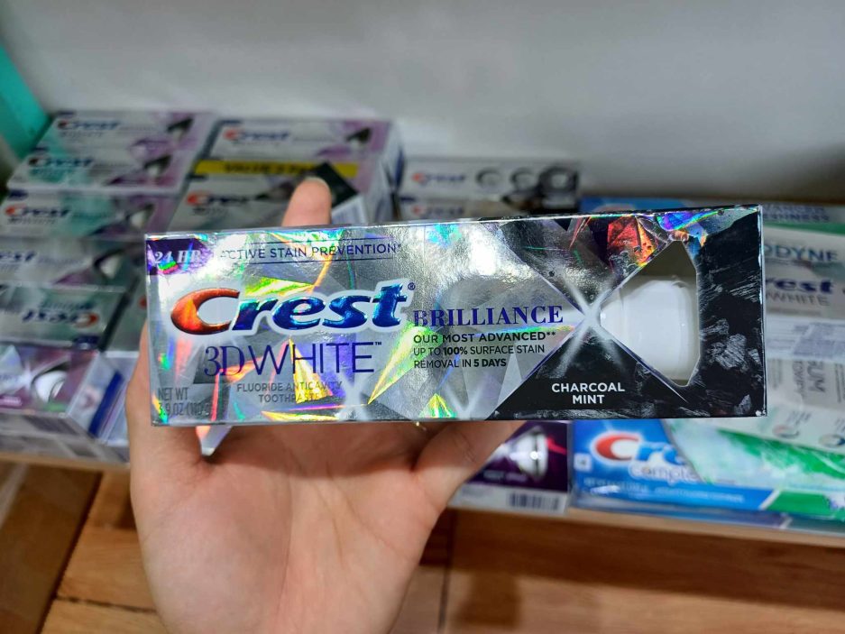 Kem Đánh Răng Hỗ Trợ Làm Trắng răng Crest 3D White Brilliance