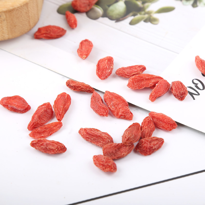 [HOT] Câu kỷ tử sấy khô (100g, 500g, 1kg) - Thảo Dược Tấn Phát - hàng sạch chuyên dùng để pha trà nấu nước hỗ trợ cải thiện sức khoẻ