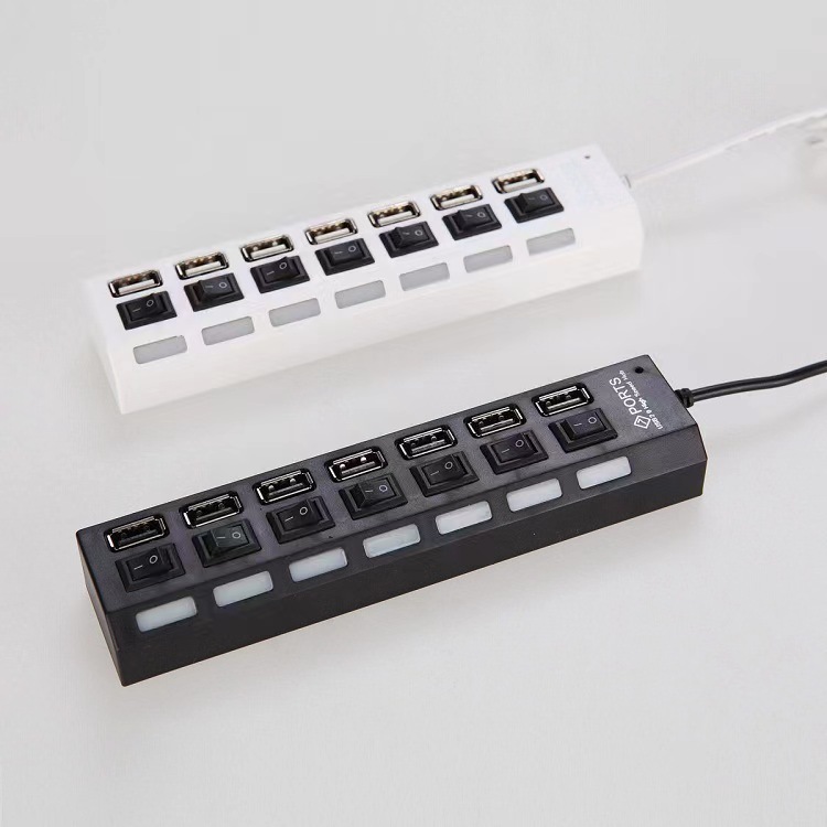 The USB 7 HUB has a switch