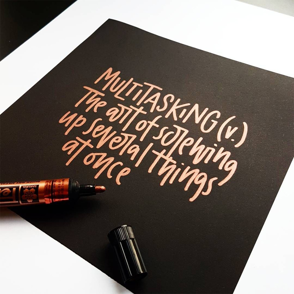 Bút sơn dầu vẽ đa chất liệu Sakura Pentouch - Medium Point 2.0mm