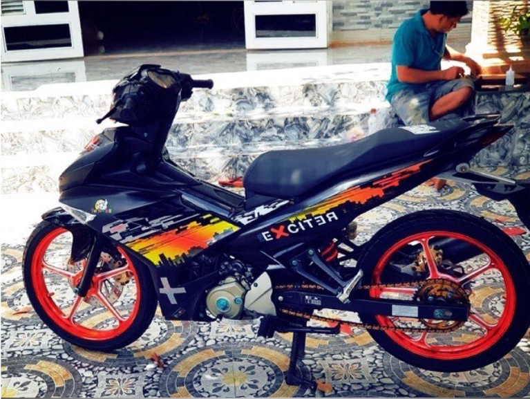 Tem chế exciter 150 thành phố 2020 tặng logo