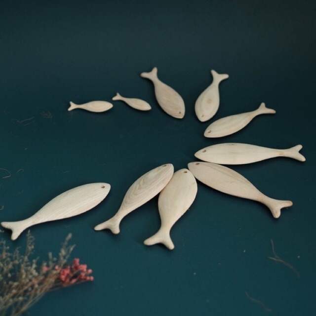 Cá gỗ trang trí handmade (Wooden fish for decoration)