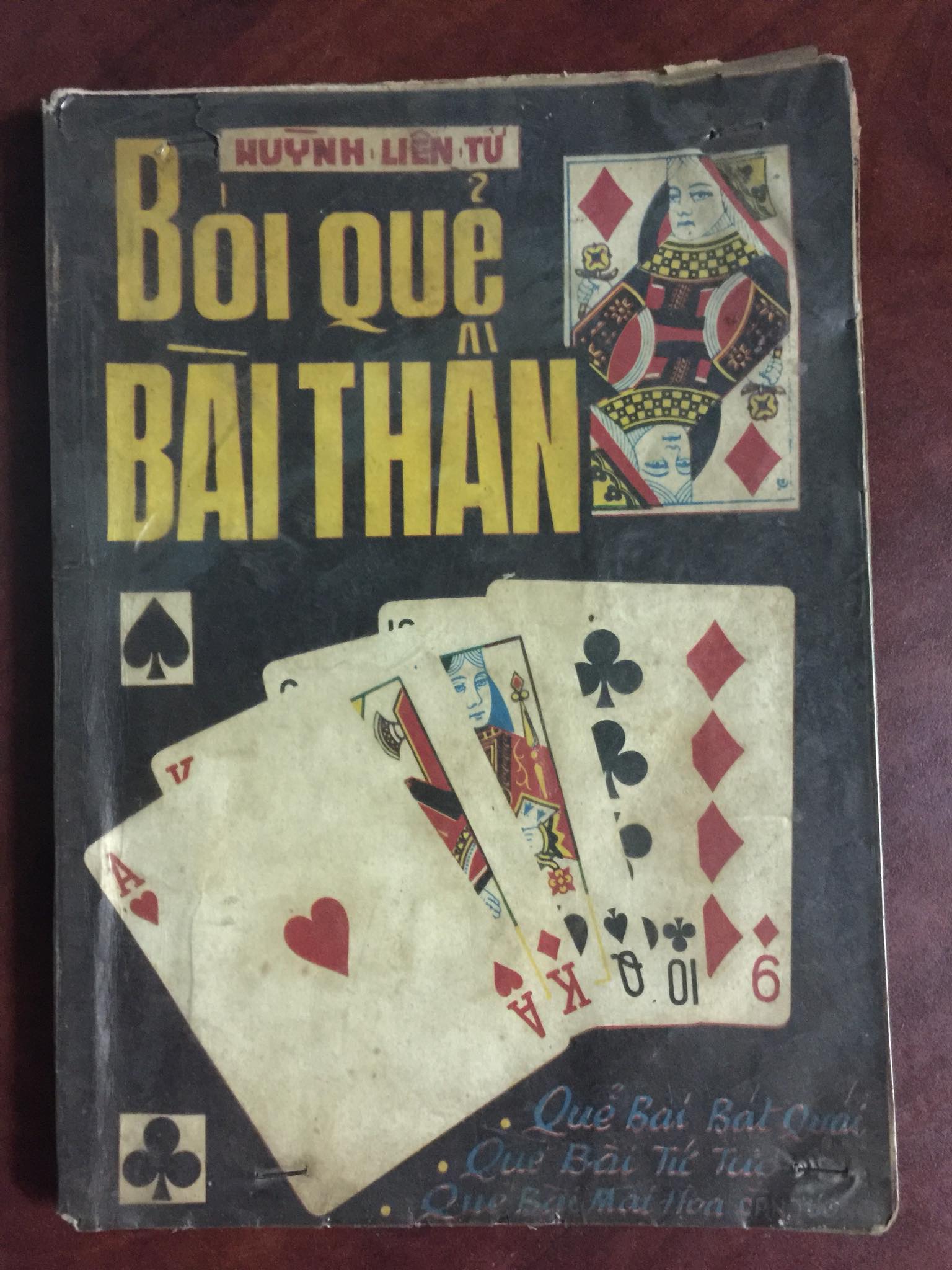 Sách bói quẻ bài thần