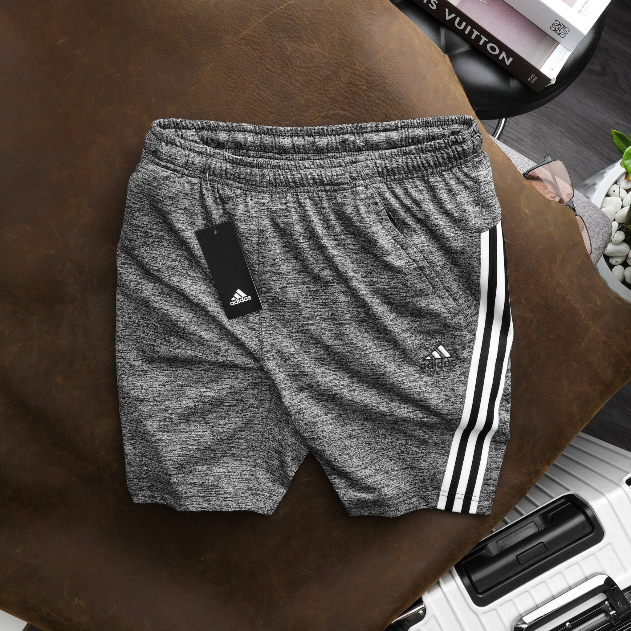 Quần Short Adidas 3 sọc chéo logo ADIDAS