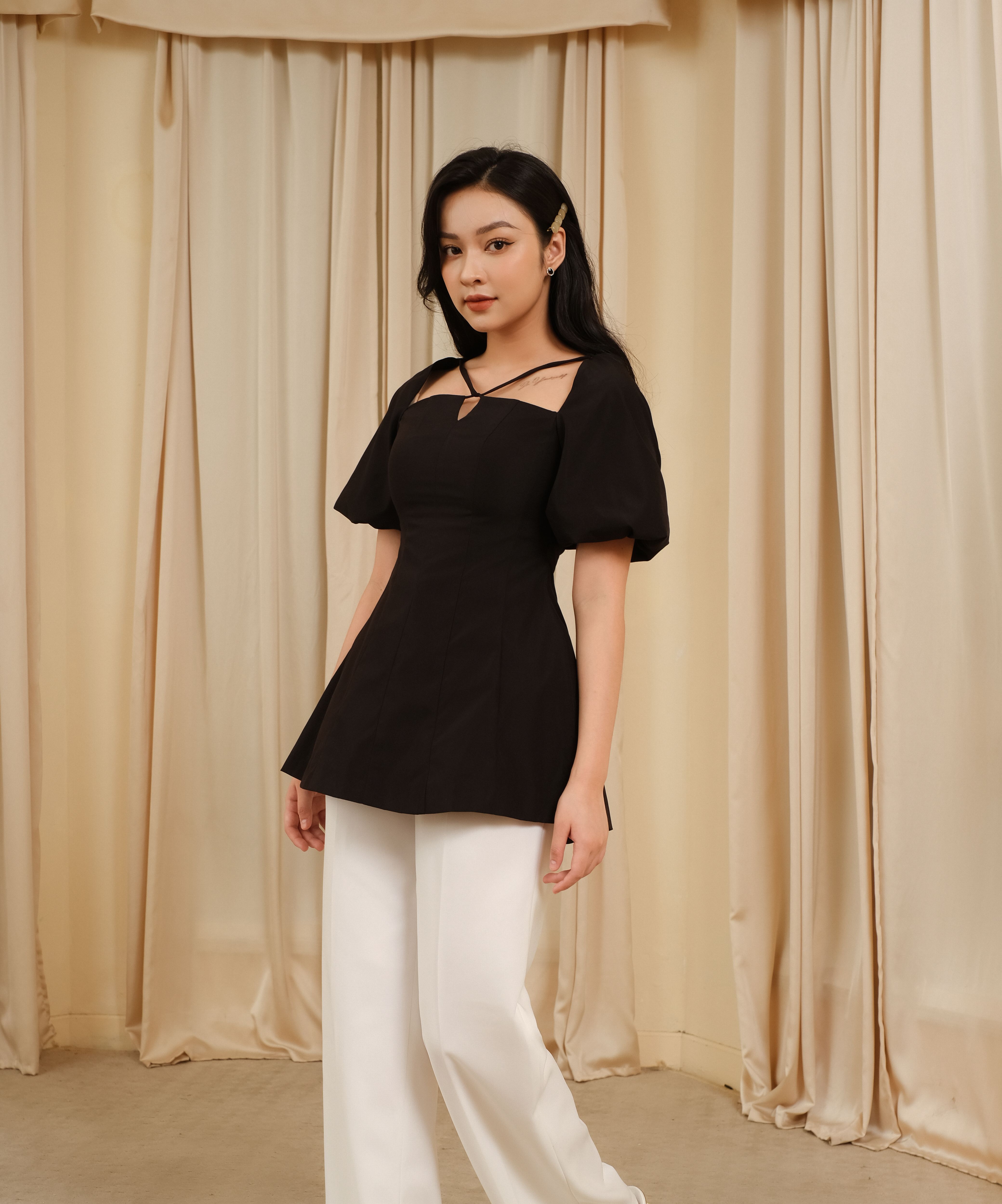 Maiimer - Áo kiểu đan dây cổ màu đen Maris