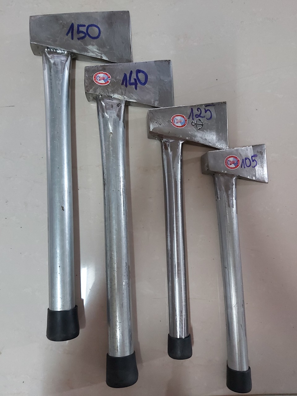 Búa cán sắt 650gr