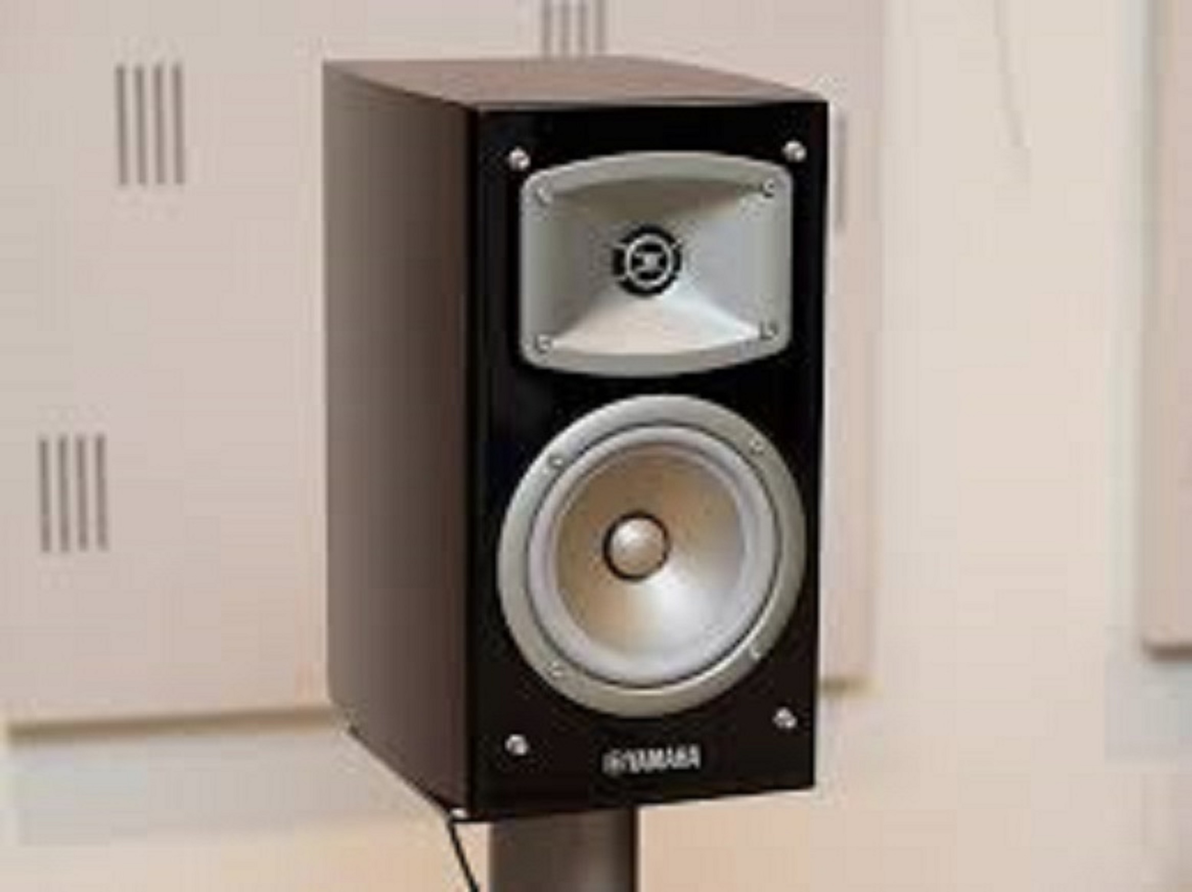 Loa Yamaha NS-B330