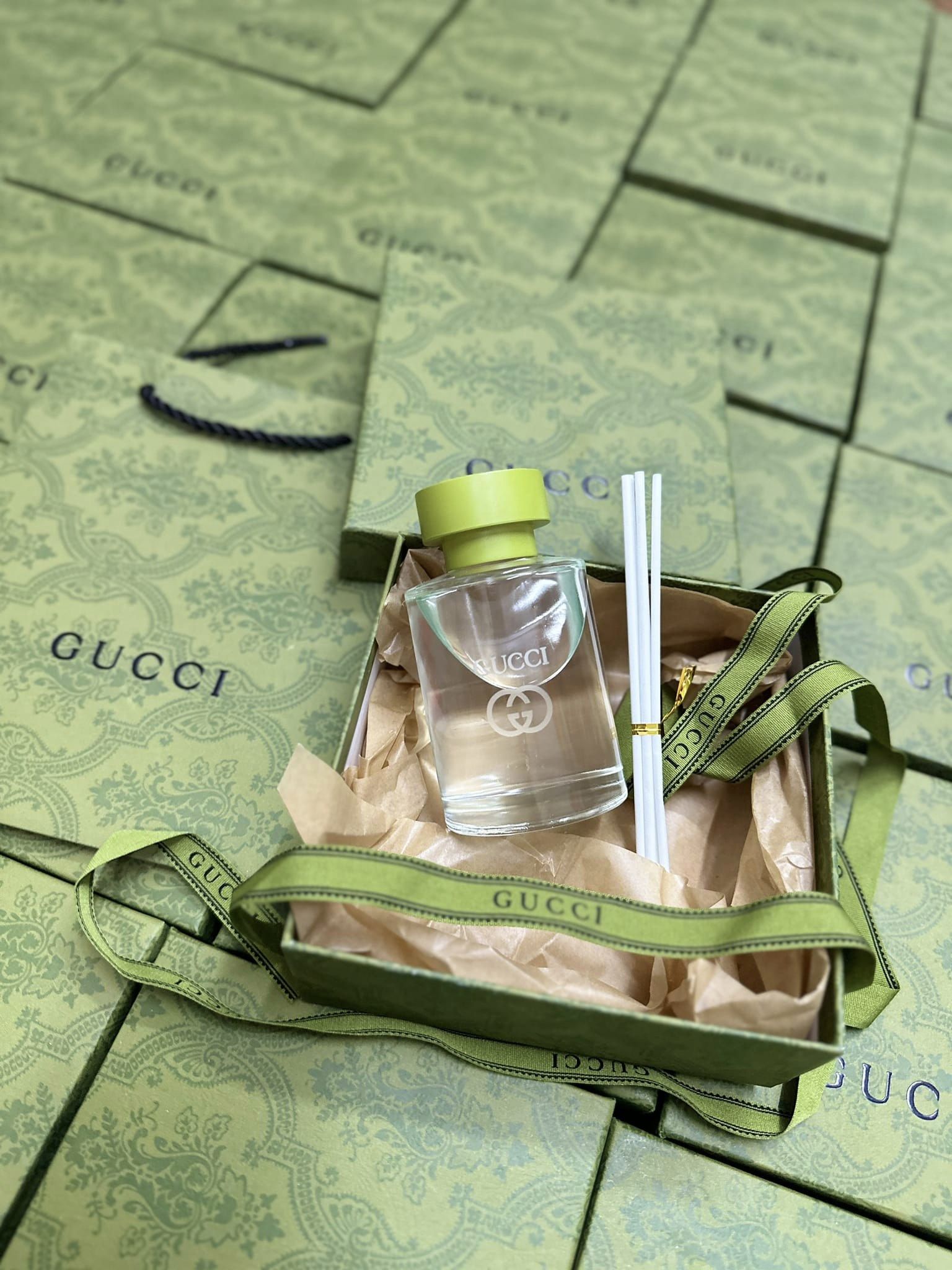 Tinh dầu nước hoa thơm phòng Gucci