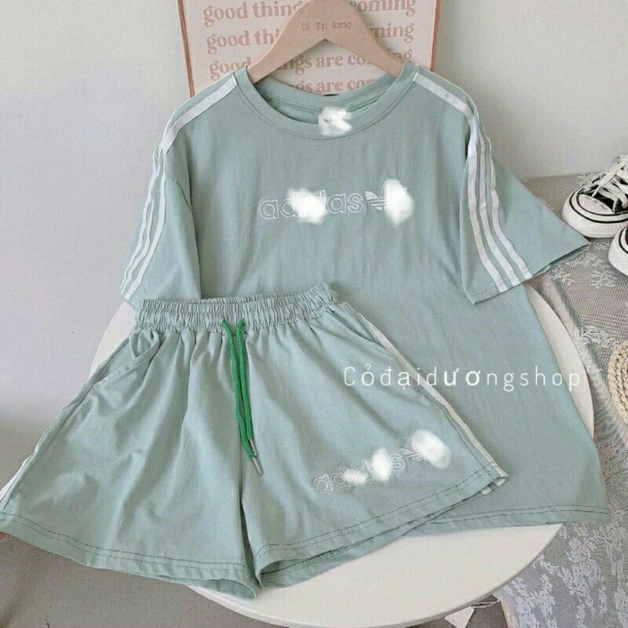 Bộ đùi thêu ngực ba sọc KA12