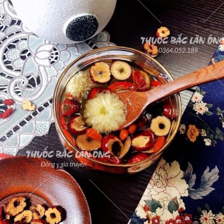 Táo đỏ thái lát 100g, táo đỏ Hàn Quốc sấy giòn, không vụn, dùng pha trà, ăn vặt, nấu chè, chưng yến