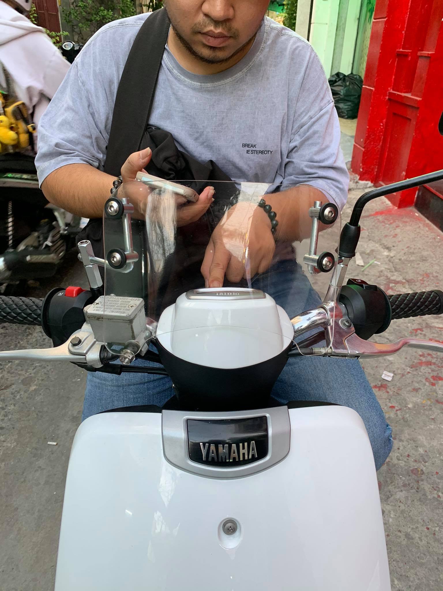 Kính chắn gió Yamaha Cuxxi