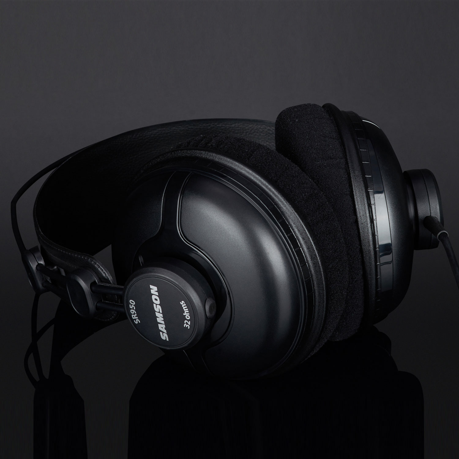 Samson SR950  - Tai Nghe Kiểm Âm, Chụp Tai Studio