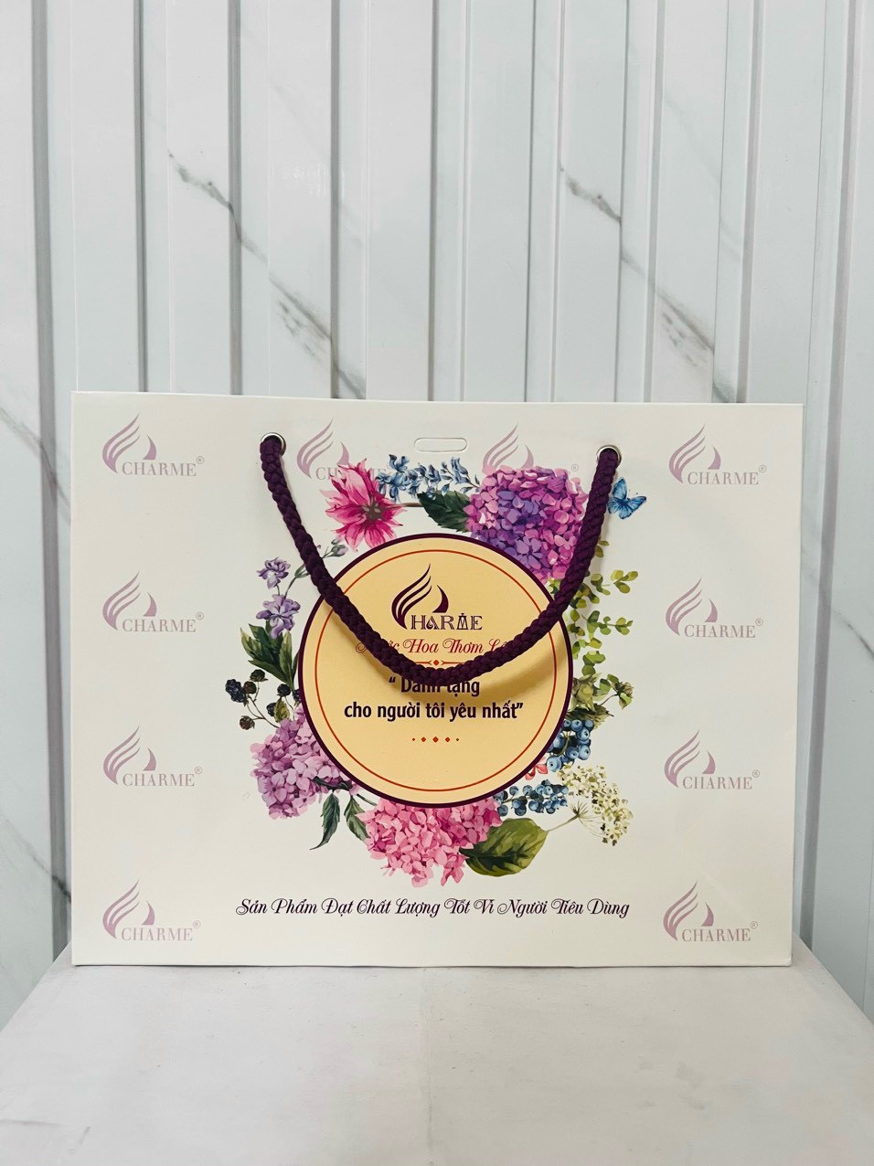 1 cái Túi giấy Good girl 100ml Charme ( màu hồng )