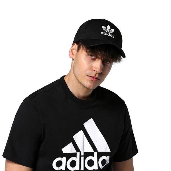 Mũ adidas