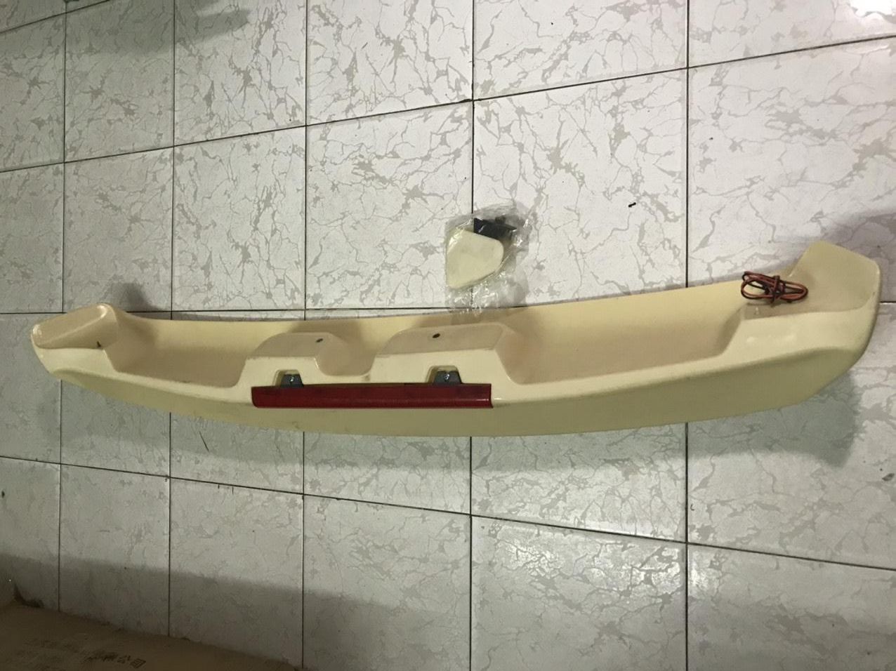 Đuôi gió Suzuki Wagon R+