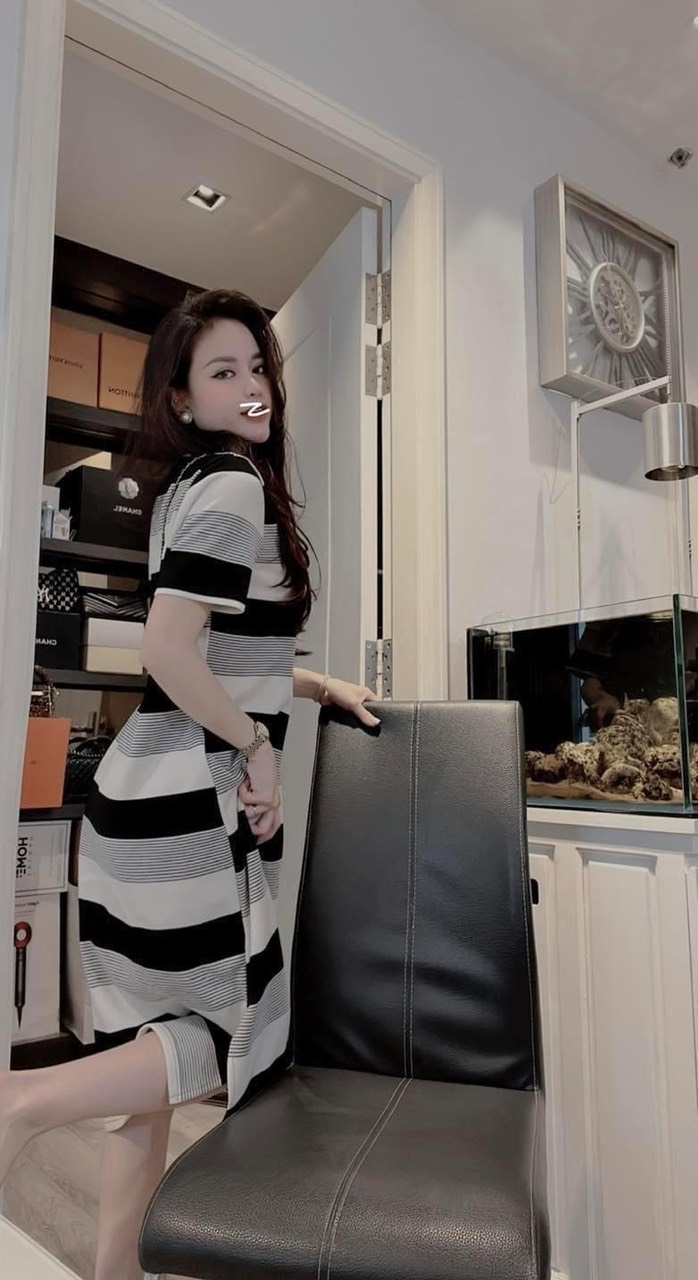 Váy V40 Đầm Suông Kẻ In Hình Tai Thỏ From Rộng Dáng Dài Chất Cotton