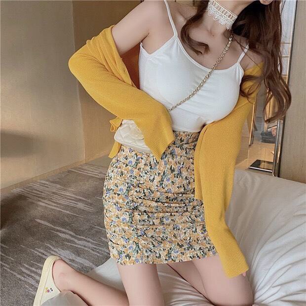 Sét Bộ Hot Trend Chân Váy Hoa Nhí Phối Áo Len Gân Và Áo Hai Dây Sang Chảnh TTSA0671