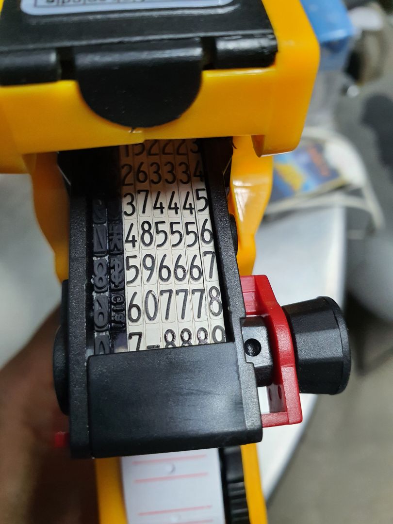 (1 Cái) Máy Bấm Giá - Đồ Bắn Giá Deli 7501