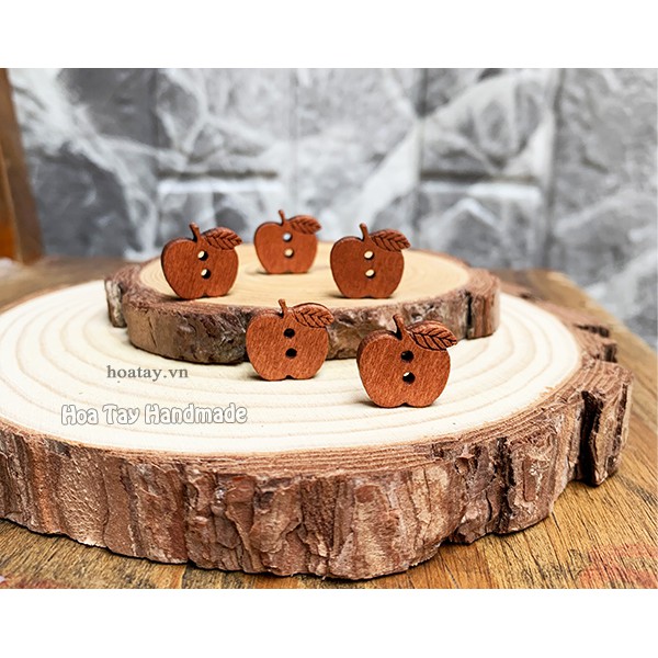 Nút Gỗ Quả Táo BT094 - Hoa Tay Handmade
