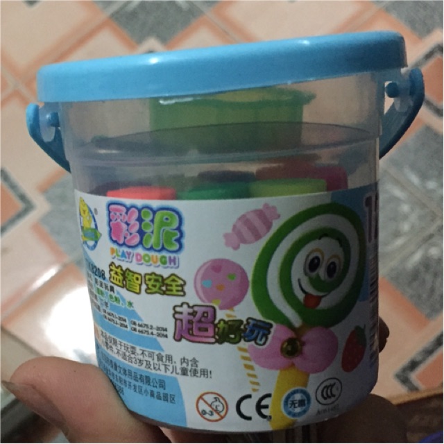 Xô đất nặn