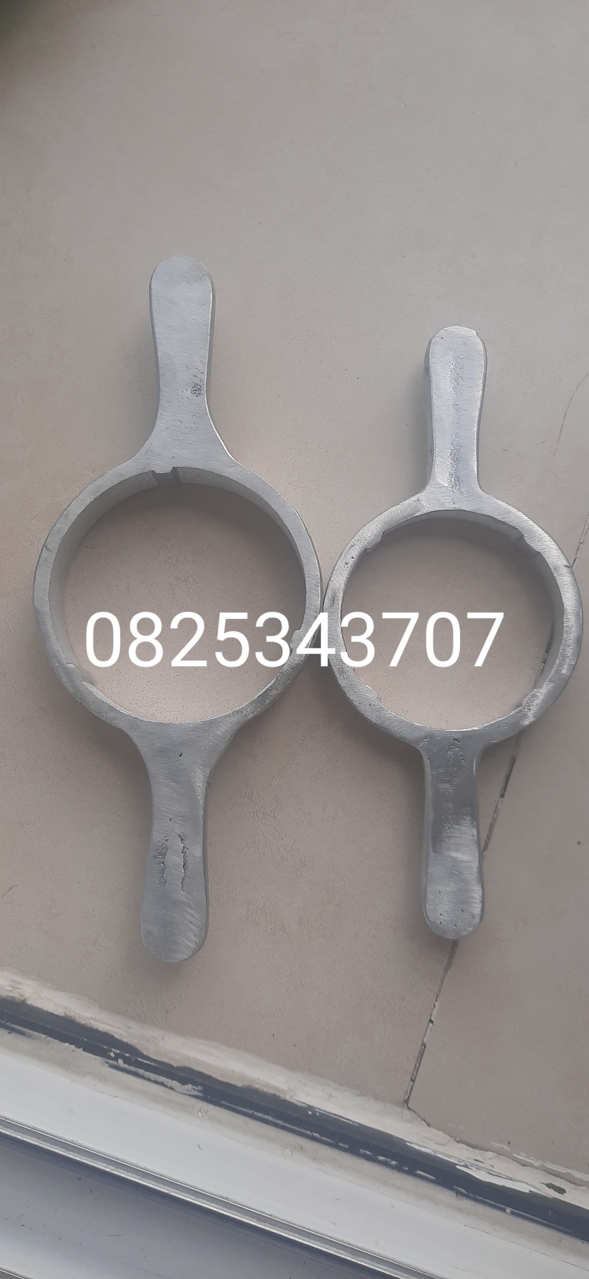 Cây vặn và mở nắp bình nước 20L Nhôm(p100)